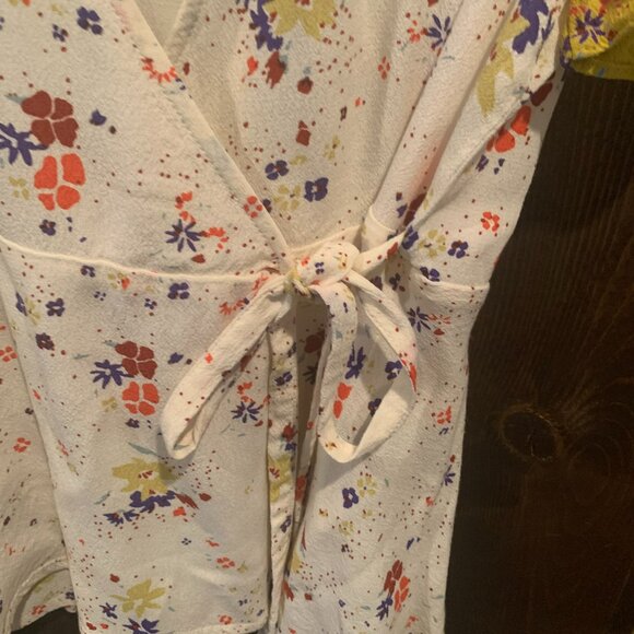 Meadow Rue by Anthropologie Bon Voyage Floral Wrap Blouse Size 4 - Picture 9 of 10